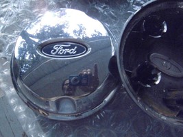 2004 EXPLORER EXPEDITION CENTER  HUB CAP  L24-1AO96-AD USED FORD OEM - $42.07