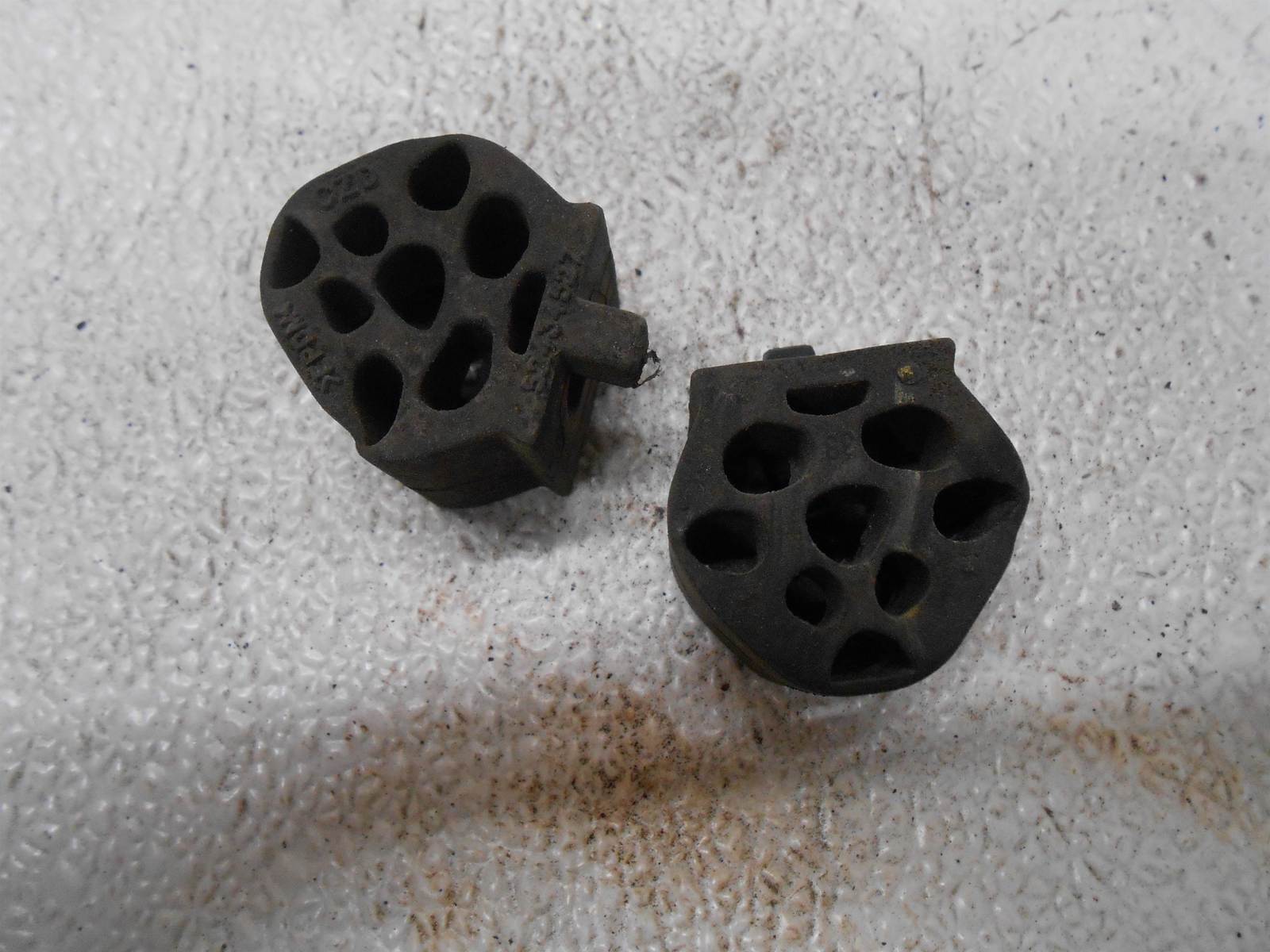 2018 Buick Encore Radiator Upper Insulator Mount Set - $21.99