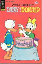 Walt Disney Daisy and Donald Comic Book #9 Gold Key 1975 FINE/FINE+ - £5.64 GBP