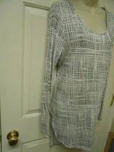 Cute women&#39;s size XL Apt.9 long Tee-Shirt top w/ long sleeves hi/low des... - £5.57 GBP