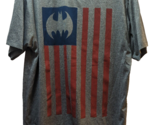 Batman men&#39;s large L heathered gray blue red flag t-shirt  polyester - $16.82