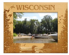 Wisconsin with Loon Laser Engraved Wood Picture Frame Landscape (4 x 6)  - £23.69 GBP