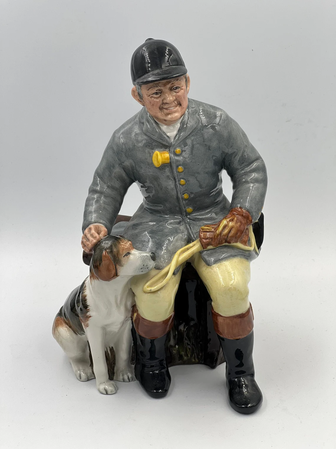 Royal Doulton The Huntsman HN 2492 Figurine - £183.06 GBP