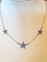 Dainty Vintage  Sarah Coventry Star Charms Faux Matte Hammered Look Necklace - £9.20 GBP