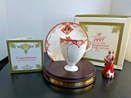 1997 Avon Mrs. P.F.E. Albee Teacup &amp; Saucer Honor Society Award Figurine &amp; Box - £15.63 GBP