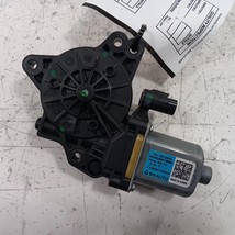 Driver Left Rear Power Window Motor Fits 14-18 Kia Forte - $64.94