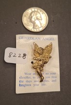 Vintage Gold Tone Guardian Angel Pin - £2.36 GBP