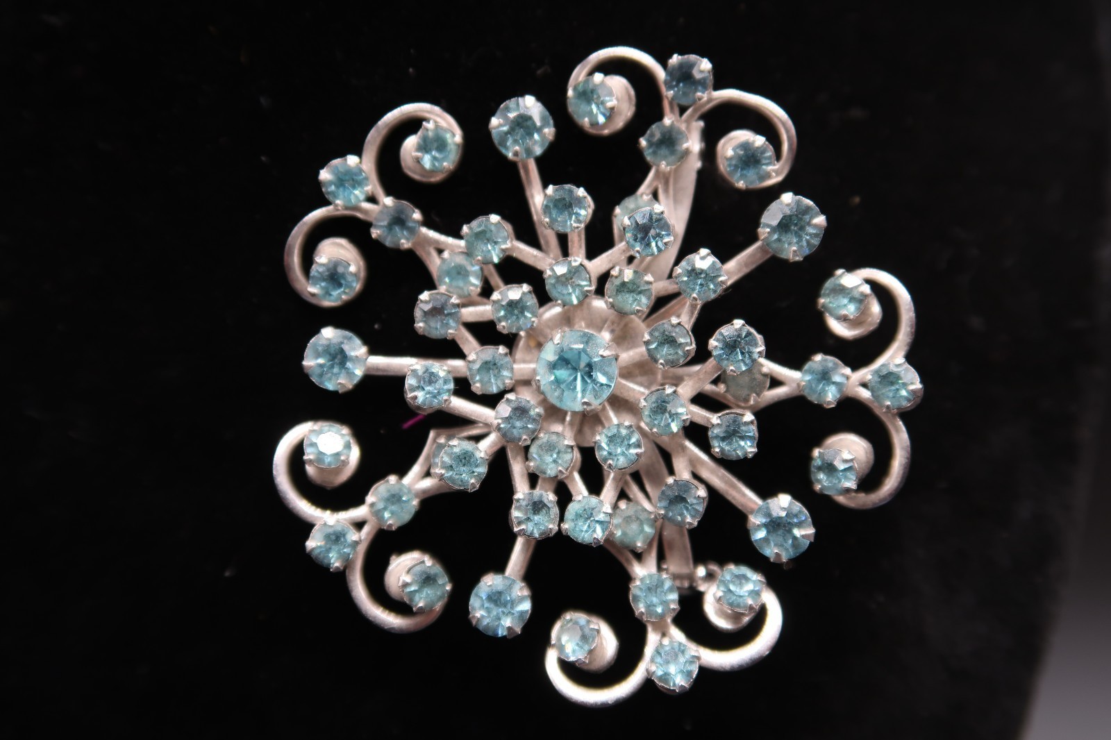 Vtg Aqua Blue Prong Set Rhinestone Brooch Starburst Snowflake Brooch Silver Tone Item image 2