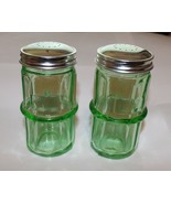 New Emerald Green Hoosier Style Salt and Pepper Shakers Depression Glass... - £11.99 GBP