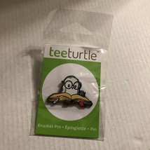 NEW Tee Turtle Owl Reading 1&#39;&#39; Pin - $249.87 MXN