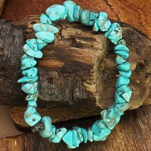 Tumbled and True Turquoise Chip Stretch Stacking Bracelet - $277.31 MXN