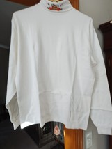 Women&#39;s Mandal Bay White Turtle neck Sweater Size XL - $18.00