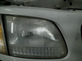 Passenger Headlight Heritage Fits 97-04 FORD F150 PICKUP 104837177 - $81.81