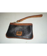 Dooney &amp; Bourke Textured Wristlet Wallet Black Brown Tan U31 - $47.17 CAD