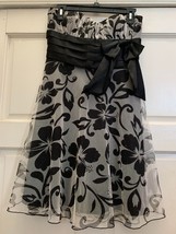 EUC Jump Apparel Formal Black &amp; Silver Floral Dress Size 9-10 - £19.83 GBP