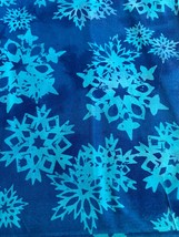 Blue Snowflake Pattern Cotton Fabric 1/2 yard 44&quot; wide Quilting - £5.13 GBP