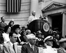 President Harry S. Truman speaks at Arlington Memorial Day ceremony Photo Print - £6.80 GBP+