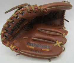 Wilson Fieldmaster Righthand Outfield Baseball  Mitt. Youth Size Small. ... - $9.74