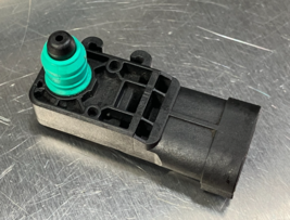 cadillac cts chevrolet fuel pump tank pressure control sensor 13502903 oem - $29.87