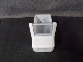 WPW10558424 Whirlpool Refrigerator Ice Bucket - £78.10 GBP