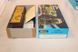 HO Scale Athearn, 40&#39; Box Car, CB&amp;Q Burlington, Yellow, #74219 -- 5027 - £23.92 GBP