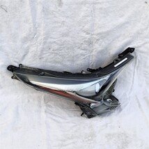 2016-2018 Toyota Prius Two-Eco Headlight Lamp LED Passenger Right RH image 5