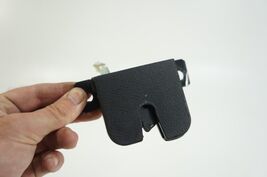 2003-2010 porsche cayenne upper trunk glass lock latch 7L5827505 - €24,09 EUR