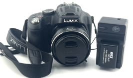 Panasonic Lumix DMC FZ70 Digital Camera 16MP 60X Zoom 1080i HD Tested Ne... - £197.11 GBP