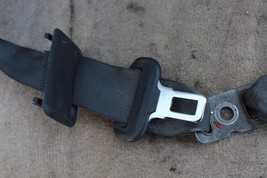 2006-2010 LEXUS IS250 IS350 REAR CENTER SEAT BELT RETRACTOR BUCKLE V821 image 2