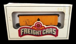 Vtg Bachmann 53-1040-B2 N Scale 41&#39; Wood Box Car W Box Chicago Illinois ... - £11.79 GBP