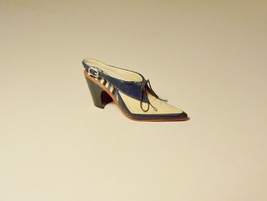 Just The Right Shoe Miniature Shoe Beau Ties 2002 Style 25365 Raine Willits - $9.99