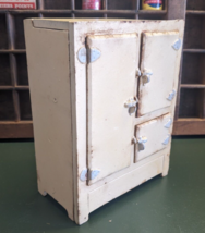 Antique Cast Iron Arcade Toy Refrigerator Ice Box w/Access. Original Paint - £69.82 GBP