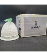Vintage Lladro 1992 Winter White Porcelain Ceramic Bell Christmas Tree O... - $13.56 CAD