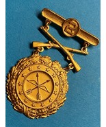 2nd ARMY, EXCELLENCE IN COMPETITION EIC, RIFLE, GOLD, BADGE, PINBACK, HA... - $1,222.72 MXN