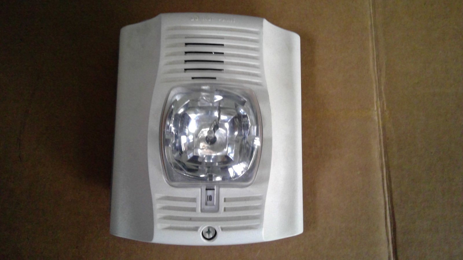 Primary image for System Sensor P2W-P Horn/Strobe Fire Alarm Equipment white