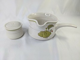 Poppy Trail by Metlox Geranium Gravy Boat and Salt Shaker - $15.25