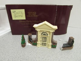 DEPT 56 53554 DISNEY PARKS OLDE WORLD ANTIQUES GATE  AS IS L151 - $168.34 MXN