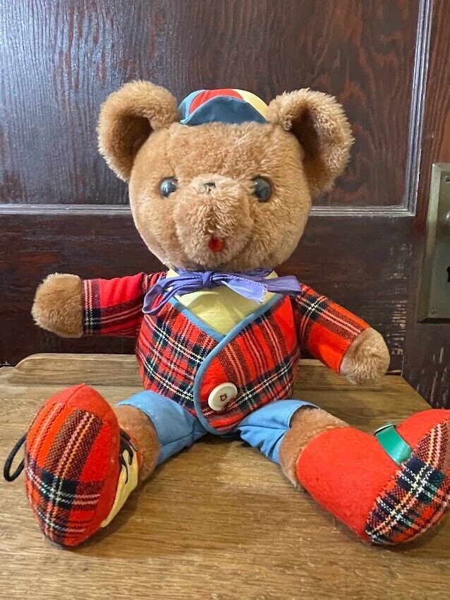 1977 R. Dakin Learn to Dress Vintage Teddy Bear - $33.87