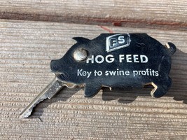 VTG FS HOG FEED ADVERTISING PIG SHAPED KEYCHAIN KEY HOLDER - £14.84 GBP