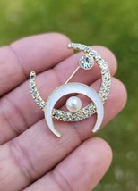 Double Moon Brooch Vintage Look Gold Plated Celebrity Broach Queen Pin S25 New - £12.91 GBP