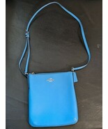 Coach New York Hipster Blue Pebbled Leather Crossbody Purse Strap 9 x 9 - $77.28 CAD