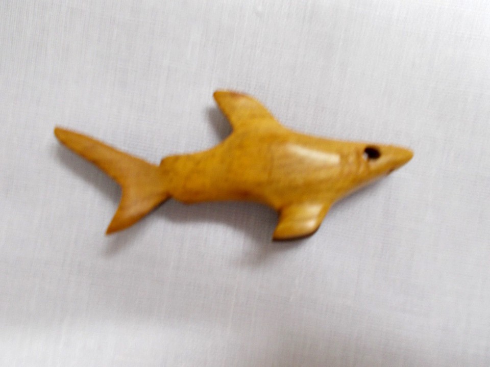 HAND CARVED SOLID 3D SHARK TWO COLOR EXOTIC ROSE WOOD PENDANT ADJ NECKLACE Item image 2