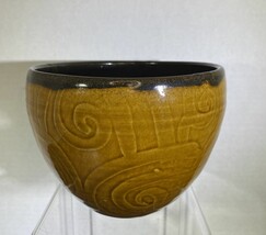 Handmade Studio Pottery Bowl Brown Glazed Two Tone Swirl Cereal Mustard - £14.66 GBP