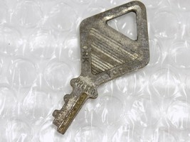 VINTAGE REPLACEMENT YORK PRESTO LUGGAGE KEY DIAMOND SHAPED HEAD - £7.77 GBP