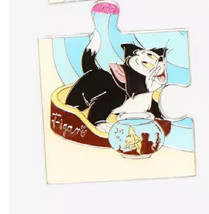 Disney Cats &amp; Dogs Pinocchio Black Cat Figaro Loungefly Mystery Puzzle Pin - £10.82 GBP
