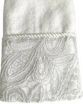 Avanti Grace Fingertip Towel Embroidered Lace Hem White Bathroom 18x11&quot; - $19.50