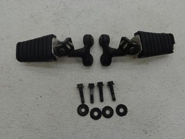 1986 Yamaha Maxim XJ700 XJ700X DRIVER FRONT FOOTPEG SET LEFT RIGHT W/BRA... - £29.84 GBP