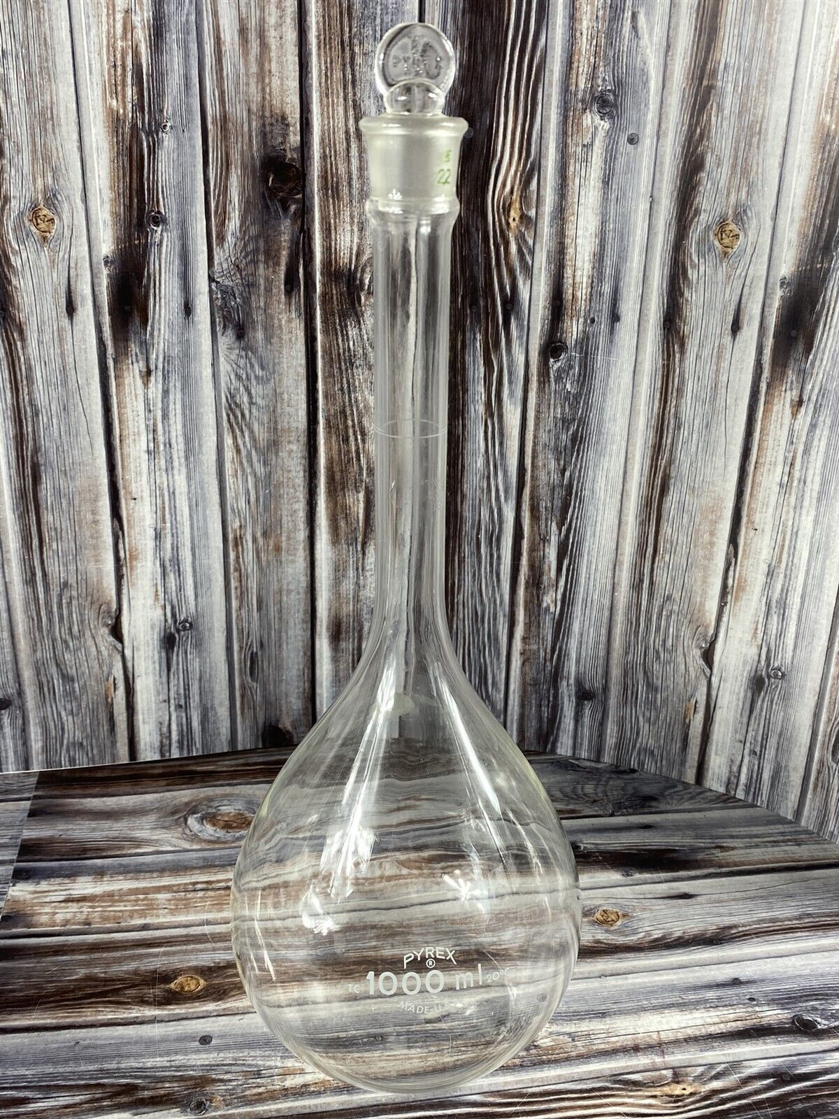 Vintage Pyrex 1000 ml Volumetric Flask (B) w/ 22 Glass Pennyhead Stopper - $19.34