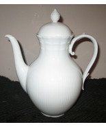 AK Kaiser W Germany Porcelain Teapot White Ribbed Scallop Edge  48 oz  #80 - £47.25 GBP