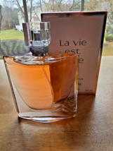 Lancome La Vie Est Belle Eau de Parfum - Long Lasting Fragrance with Notes - £39.27 GBP